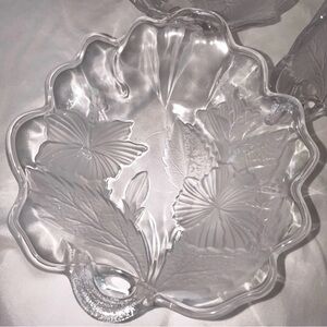 Savior Vivre Crystal Etched Hibiscus Glass Flower Bowls 7.5” Japan Set of 4